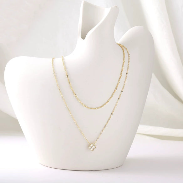 Women's Copper Zircon Four Leaf Clover Necklace Geometric Pendant With O Shaped Chain Electroplated Minimalist Fashion Jewelry