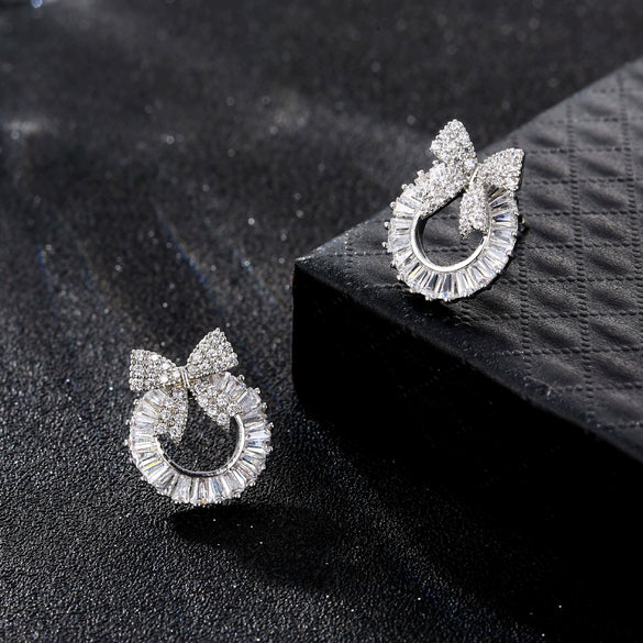 Women's Copper Zircon Geometric Circle Bow Stud Earrings
