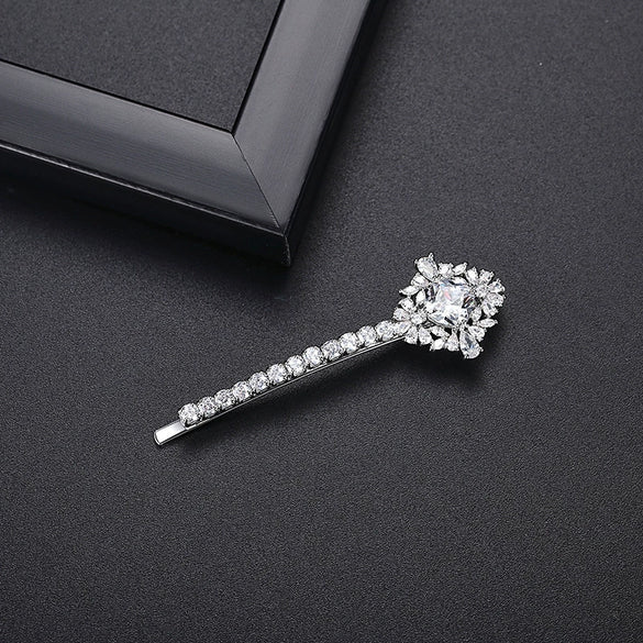 Women's Copper Zircon Inlaid Side Hair Clip Geometric Fashion Bangs Hairpin With Sparkling Stone Detail Wholesale Hair Accessory