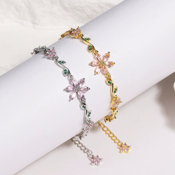 Women's Copper Zircon Petal And Flower Pendant Bracelet