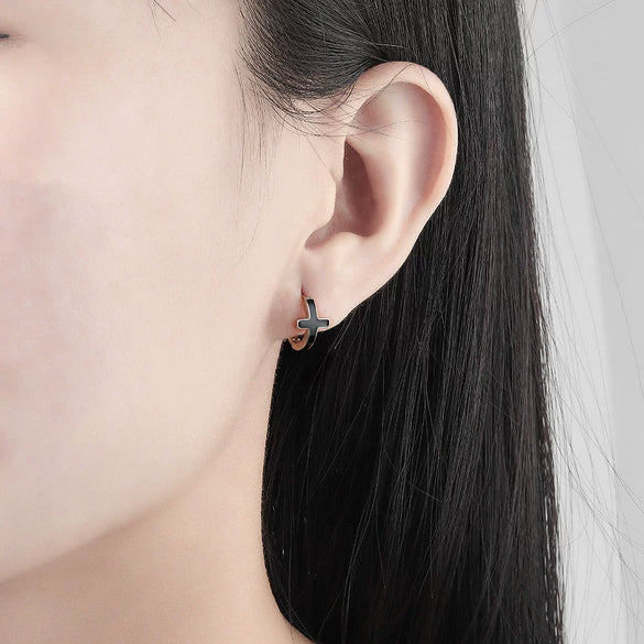 Women's Crossshaped 925 Silver Earrings With Geometric Pattern And Electroplating Treatment