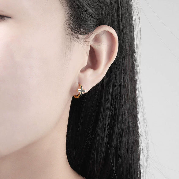 Women's Crossshaped 925 Silver Earrings With Geometric Pattern And Electroplating Treatment