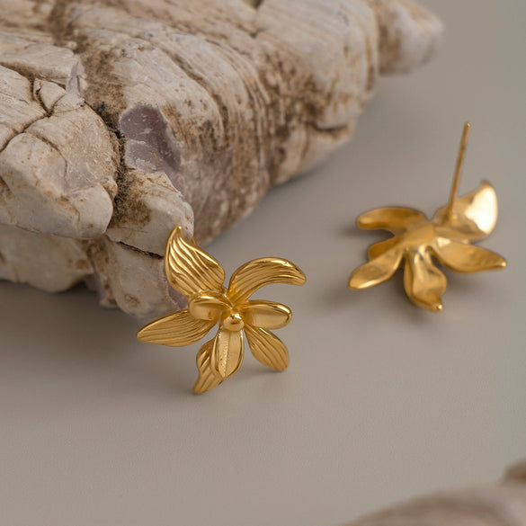 Women's 3D Flower Petal Textured Earrings Stainless Steel With 18K Gold Plating Minimalist Floral Design