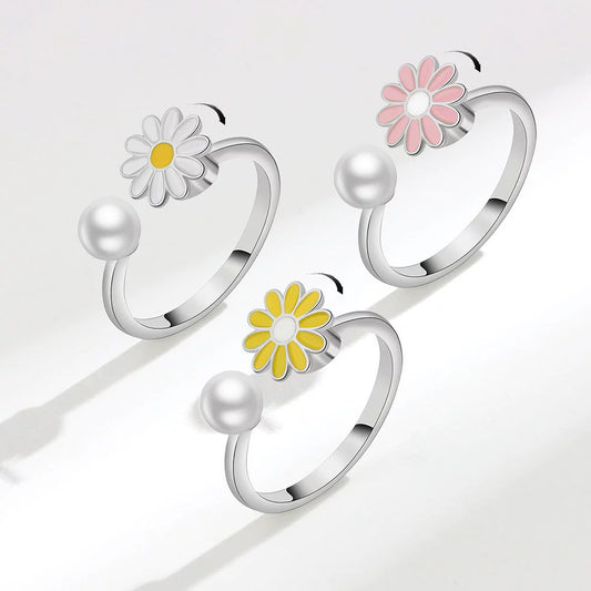 Women's Daisy Pearl Rotating Ring Copper Geometric Electroplating Jewelry