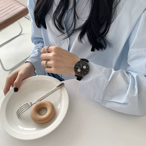 Women's Daisy Watch Alloy Casual Retro Style For Junior High School Students
