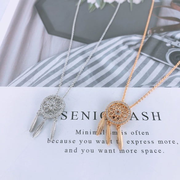 Women's Dream Catcher Leaf Pendant Necklace In Environmental Protection Copper With Cross Chain Light Luxury Minimalist Jewelry