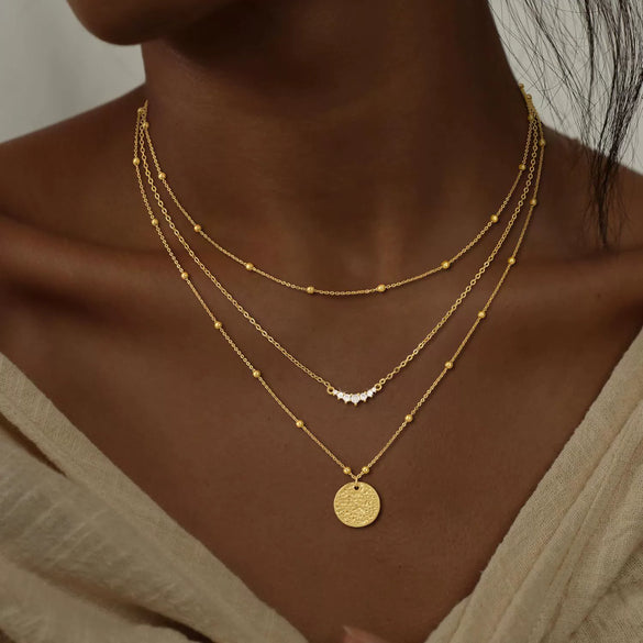 Women's Electroplated Copper Choker Necklace With Geometric Round And Square Zircon Pendant Versatile Fashion Jewelry Gift