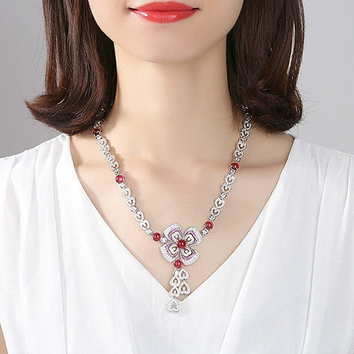 Women's Electroplated Copper Floral Necklace With Heartshaped Zircon Pendant And Handmade Chain