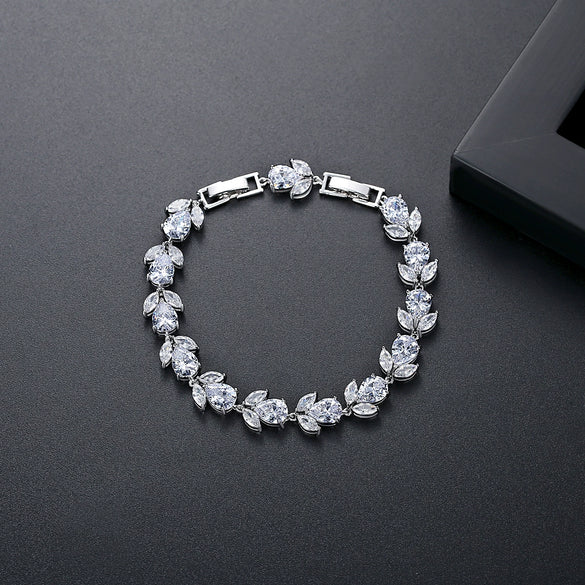 Women's Electroplated Copper Flower And Leaf Bracelet With Inlaid Zircon Fashion Jewelry