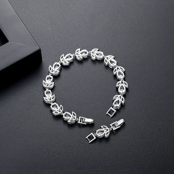 Women's Electroplated Copper Flower And Leaf Bracelet With Inlaid Zircon Fashion Jewelry