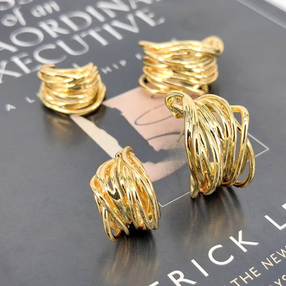Women's Electroplated Geometric Twist Stud Earrings With Irregular Pleated Design Fashion Jewelry