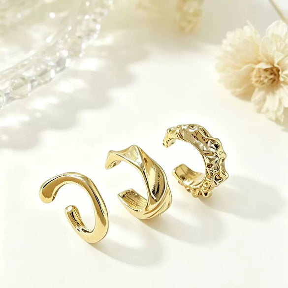 Women's Electroplated Metal Ear Cuff Set With Irregular Round Geometric Design And Elegant Minimalist Style