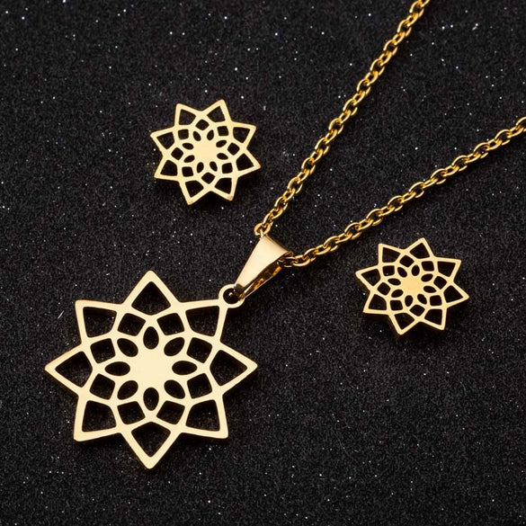 Women's Electroplated Stainless Steel Flower Earrings And Necklace Jewelry Set Wholesale