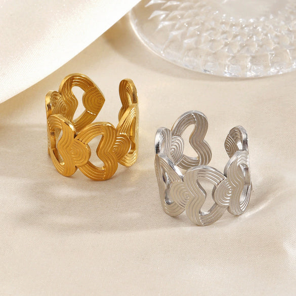 Women's Electroplated Stainless Steel Ring With Intertwined Heart Line Design And Vintage Geometric Style