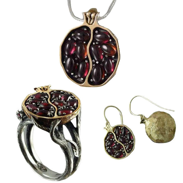 Women's Elegant Black Gold Plated Metal Ring With Garnet Tree Vine Fruit Pattern Fashion Hand Jewelry
