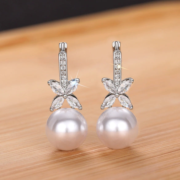 Women's Elegant Copper Imitation Pearl Flower Geometric Earrings