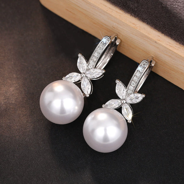 Women's Elegant Copper Imitation Pearl Flower Geometric Earrings
