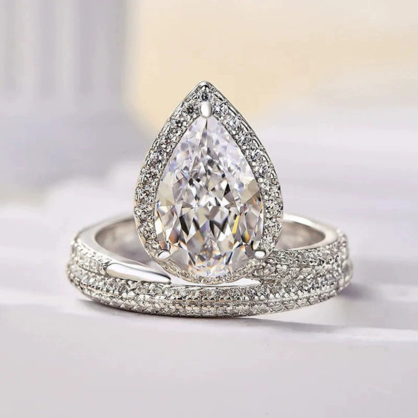 Women's Elegant Copper Ring With Water Drop And Geometric Zirconia Design