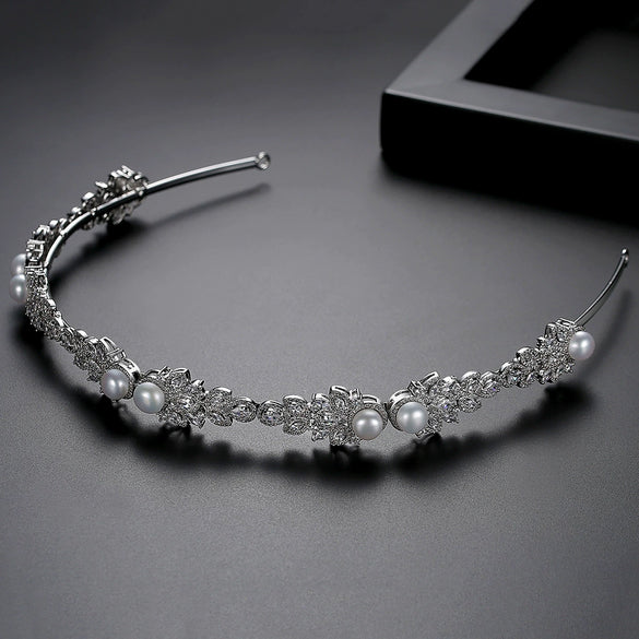 Women's Elegant Copper Zirconia Pearl Headband With Floral Detail Minimalist Bridal Hair Accessory