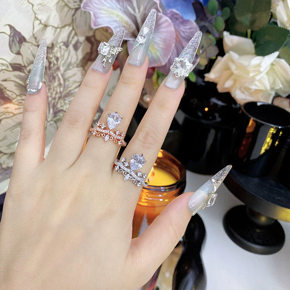 Women's Elegant Crown Ring In Sculpted Copper With Lace Inspired Design And Water Drop Shape Sparkling Exquisite Adjustable Fashion Jewelry