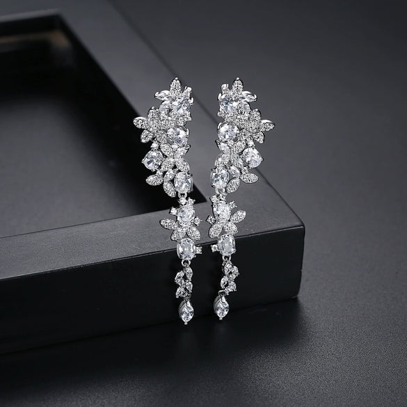 Women's Elegant Floral Stud Earrings With Zircon Accents Electroplated Copper Fashion Jewelry