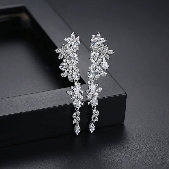 Women's Elegant Floral Stud Earrings With Zircon Accents Electroplated Copper Fashion Jewelry
