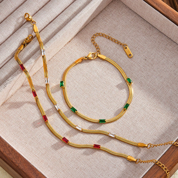 Women's Elegant Geometric Square Zirconia Stainless Steel Bracelet With 18K Gold Vacuum Plating