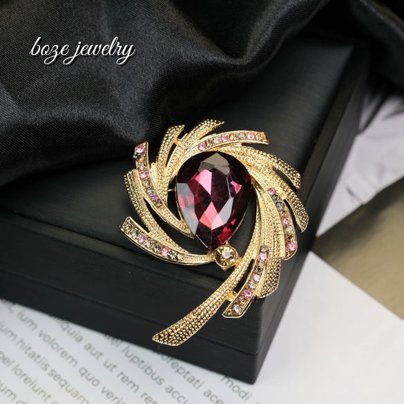 Women's Elegant Geometric Zinc Alloy Brooch With Electroplating