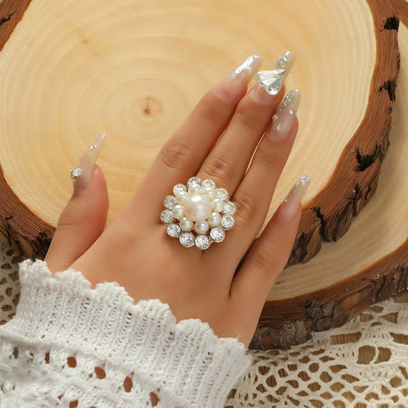 Women's Elegant Open Alloy Ring With Pearl And Diamond Flower Design Simple Retro Style Adjustable Statement Ring