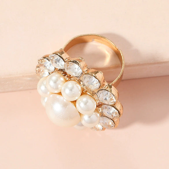 Women's Elegant Open Alloy Ring With Pearl And Diamond Flower Design Simple Retro Style Adjustable Statement Ring