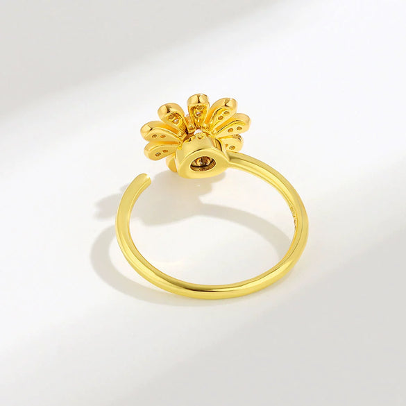 Women's Elegant Rotating Copper Flower Ring With Electroplating