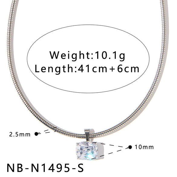 Women's Elegant Square Zircon Geometric Stainless Steel Necklace With Gold Plating And Simple Clavicle Chain