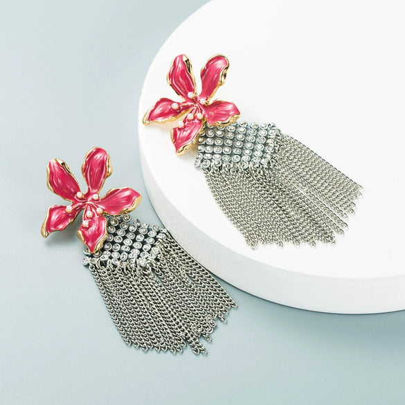 Women's Exaggerated Flower Alloy Chain Tassel Pearl Drop Earrings With Diamond Accents