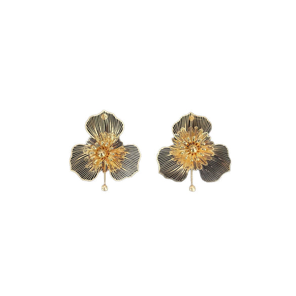 Women's Exaggerated Flower Earrings Goldtone Electroplated Iron Statement Jewelry For Wholesale