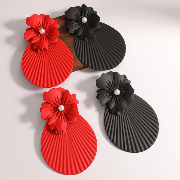 Women's Exaggerated Flower Stud Earrings In Alloy With Painted Finish And Stainless Steel Posts Retro Fashion Jewelry For Wholesale