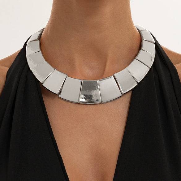 Women's Exaggerated Geometric Alloy Choker Necklace With Wide Glossy Collar Design And Patchwork Metal Panels