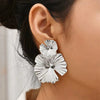 Women's Exaggerated Geometric Metal Sequin Stud Earrings With Electroplated Finish And Elegant Fashion Styling