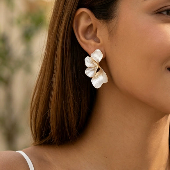Women's Exaggerated Irregular Leaf Flower Earrings With Dimensional Layered Alloy Design And Electroplated Finish
