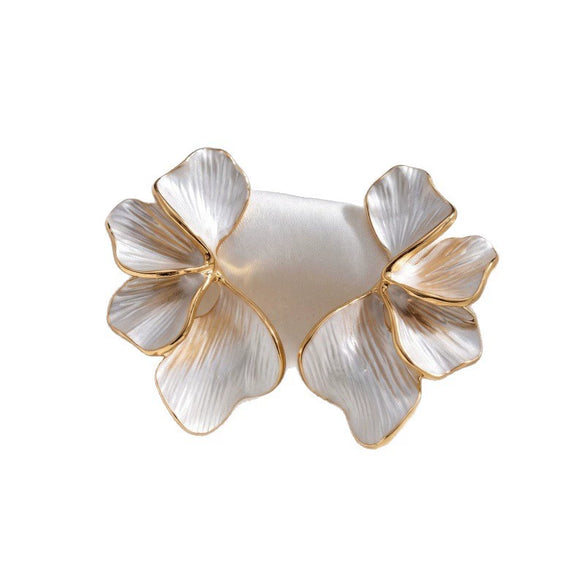 Women's Exaggerated Irregular Leaf Flower Earrings With Dimensional Layered Alloy Design And Electroplated Finish