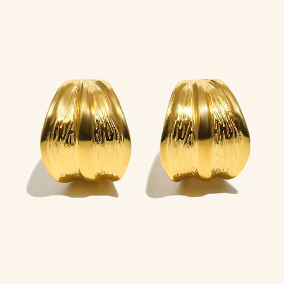 Women's Exaggerated Pleated Cshaped Geometric Earrings In Stainless Steel With Gold Electroplated Finish
