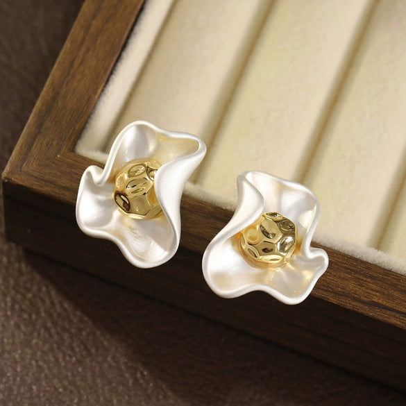 Women's Fashion Allmatch Metal Pleated Flower Earrings Copper Geometric Electroplated