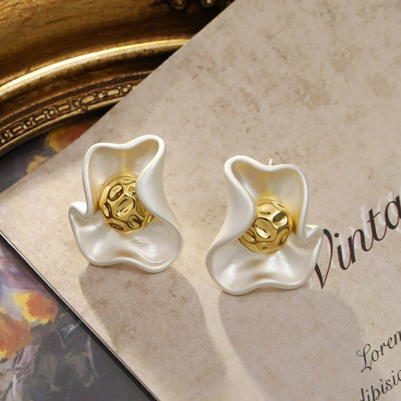 Women's Fashion Allmatch Metal Pleated Flower Earrings Copper Geometric Electroplated