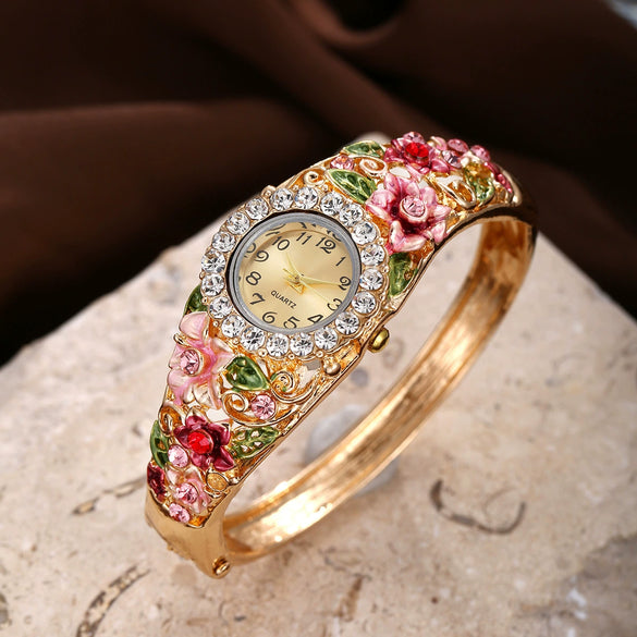 Women's Fashion Alloy Bracelet Quartz Watch With Round Dial