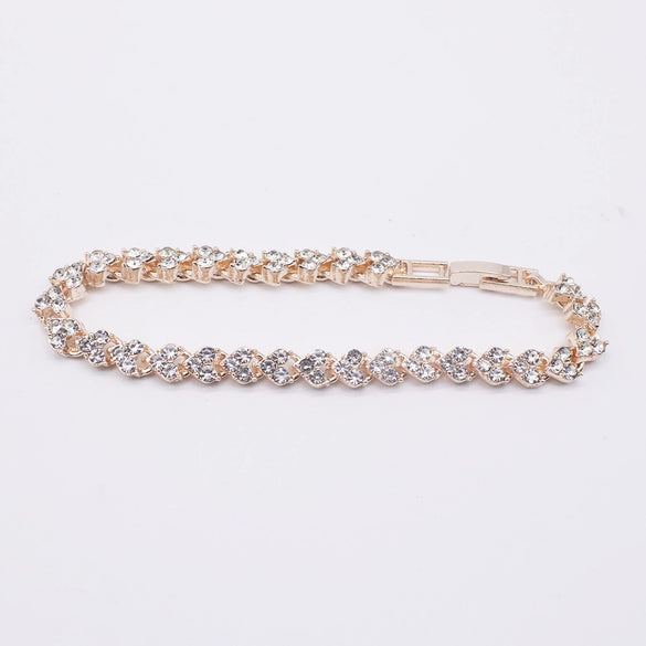 Women's Fashion Alloy Bracelet Wristwatch Set With Round Dial And Horseshoe Buckle