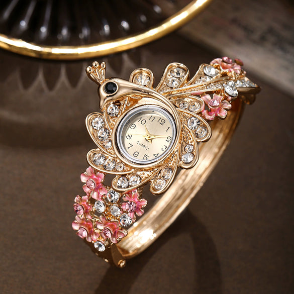 Women's Fashion Alloy Malachite Quartz Pendant Watch With Round Dial