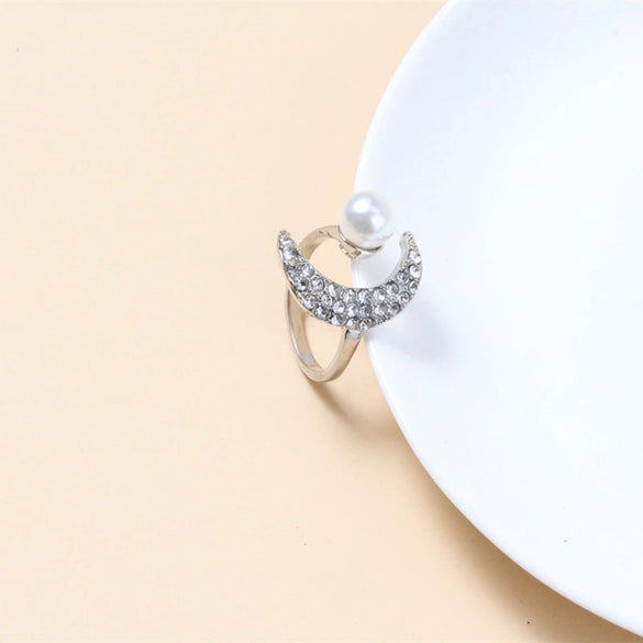 Women's Fashion Alloy Moon Pearl Joint Ring With Diamond Set Detail Retro Simple Exaggerated Statement Ring