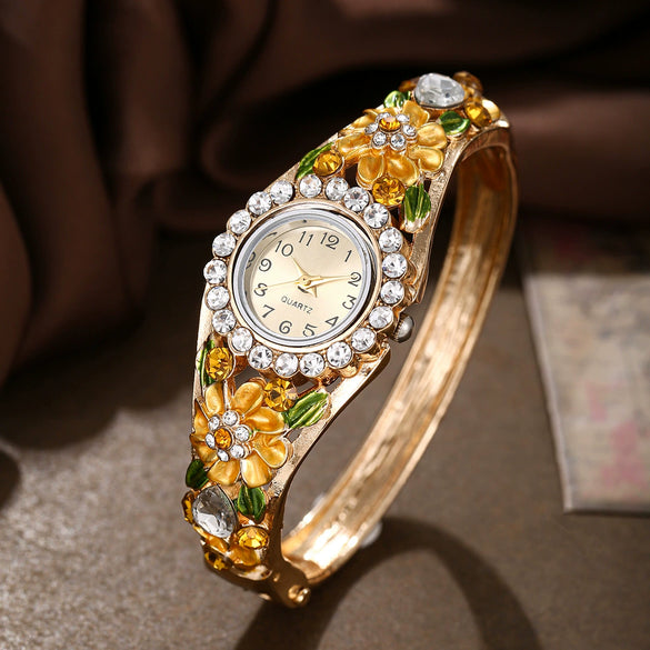 Women's Fashion Alloy Quartz Watch With Diamonddecorated Carved Flower And Round Dial