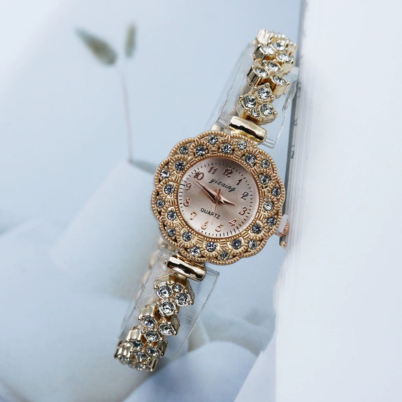 Women's Fashion Alloy Quartz Watch With Printed Logo Spiral Crown Mineral Reinforced Mirror And Jewelry Buckle