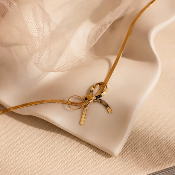 Women's Fashion Bow Pendant Necklace With Copper Chain Simple Electroplated Clavicle Necklace Exquisite Minimalist Jewelry