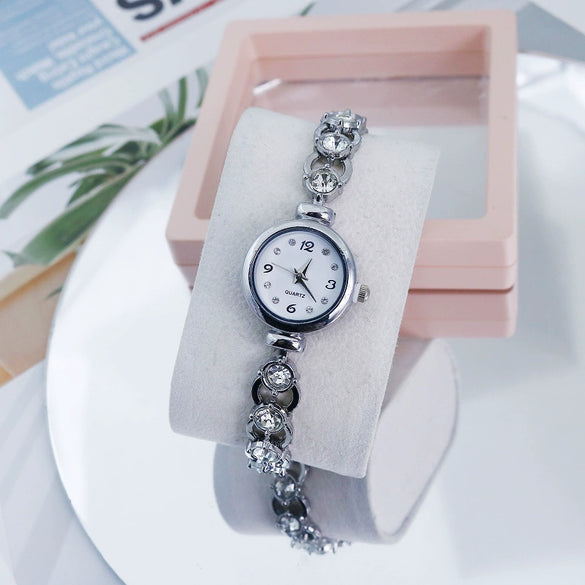 Women's Fashion Casual Alloy Round Quartz Bracelet Watch